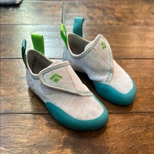 Black Diamond kids climbing shoe 12